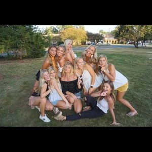 Meet your Posher, Molly cathryn